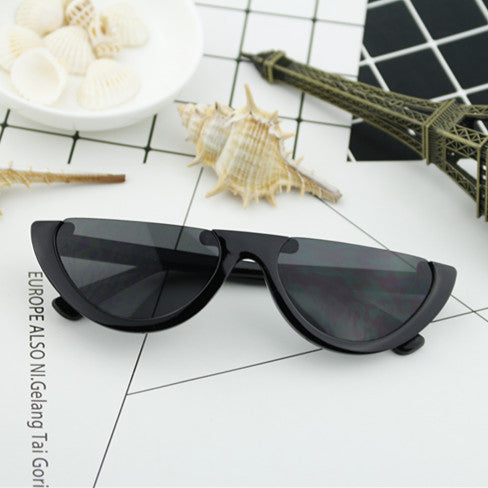 Damen Cat-Eye Brille mit markantem Rahmen und verspiegelten Gläsern Brehn
