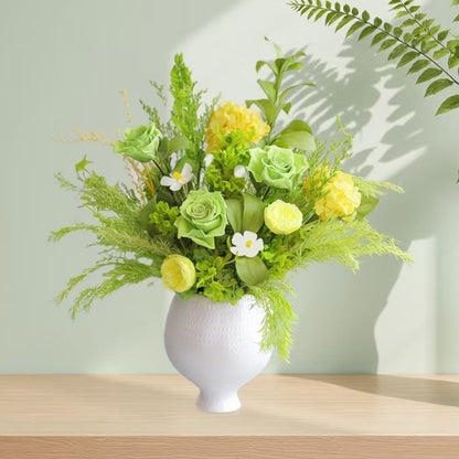 Künstliches Blumenarrangement