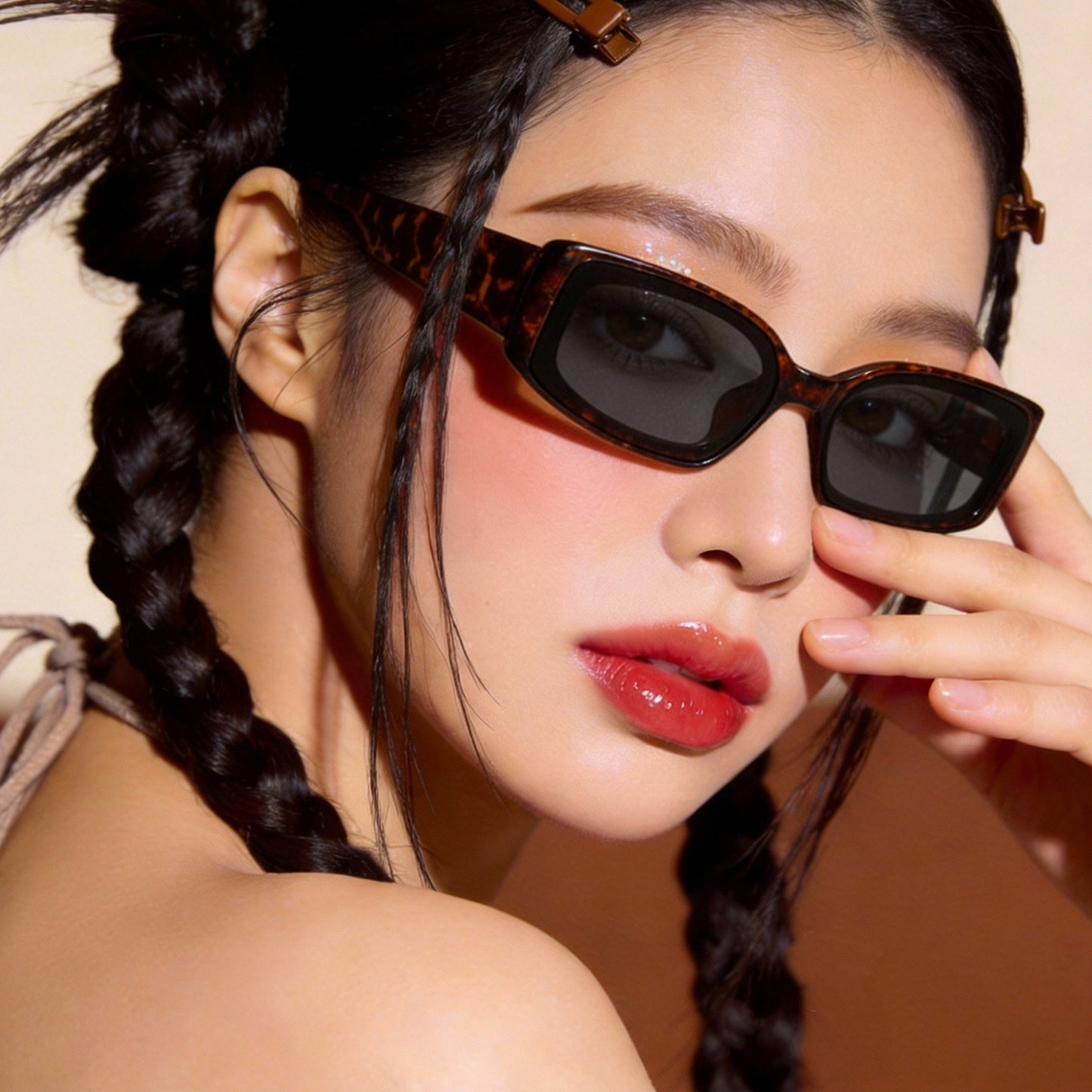 Damen funktionsoptimierte Sonnenbrille im modernen Design Brehn