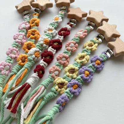 Makramee Kinderwagen- und Schnuller-Lanyard mit Holzstern-Clip