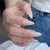 Dekoratives Press-On-Nagelkunstset mit Schleifenakzenten Brehn