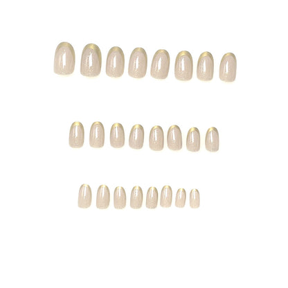 Luxuriöse Glitzer-Nagelkunst Brehn
