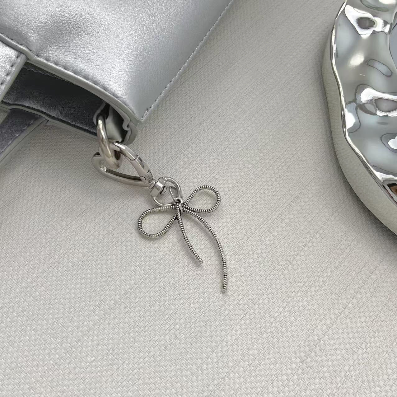 Elegante bogenförmige Schlüsselanhänger Brehn 1787102672