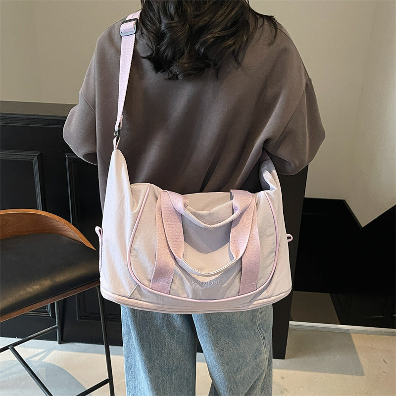 Elegante Sporttasche Mit Mehreren Fächern Brehn