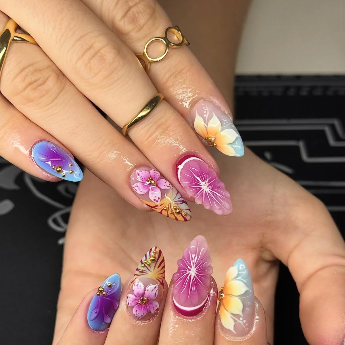 Florale Eleganz Nagelkunst Set Brehn