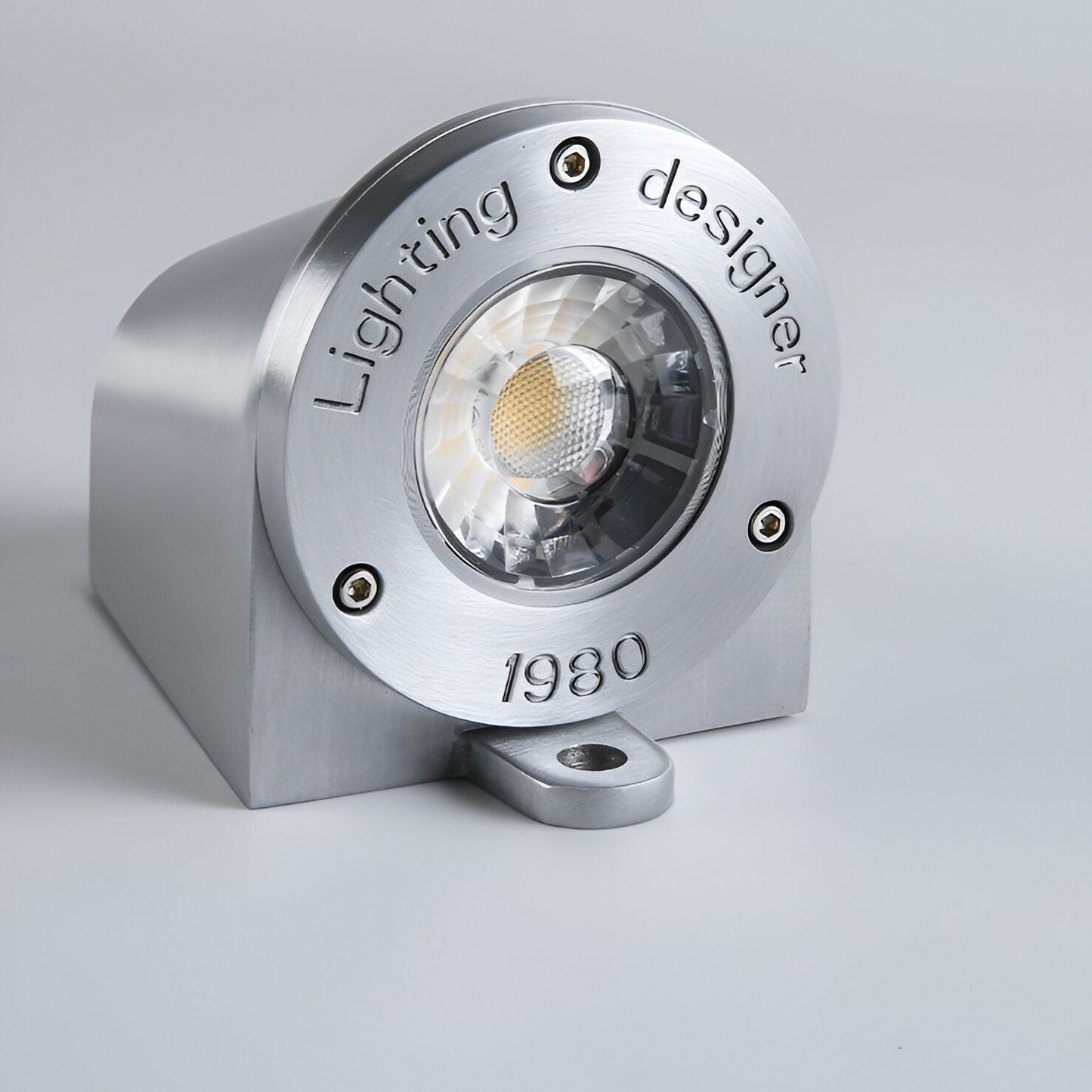 Brehn | Minimalistische LED Außenwandleuchte