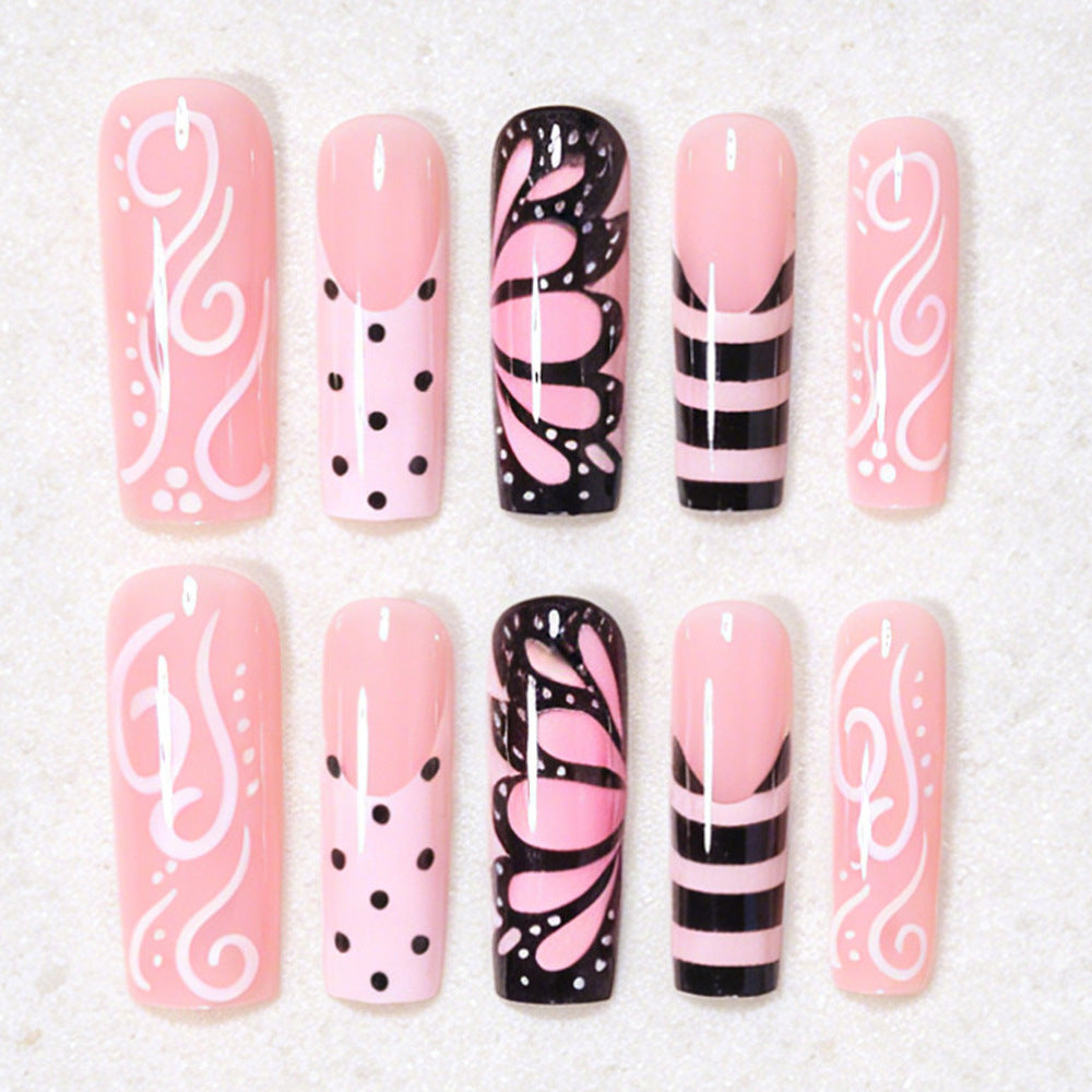 Künstlerisches Schmetterling Nageldesign Brehn