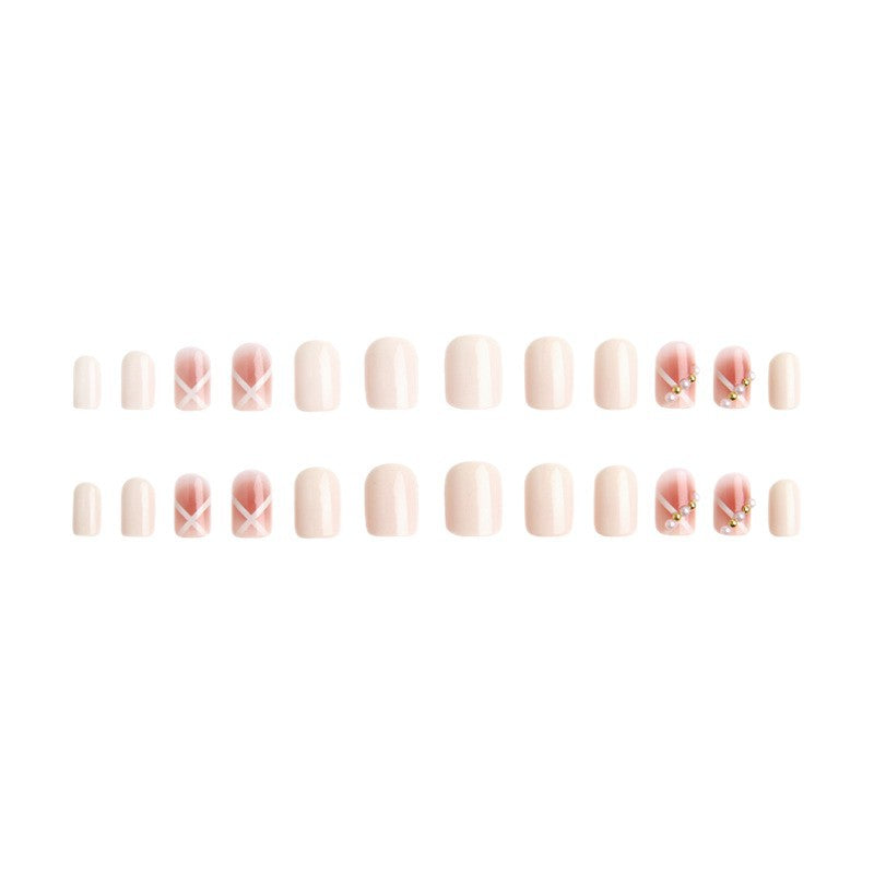 Kunstnagelset mit elegantem und verspieltem Design Brehn