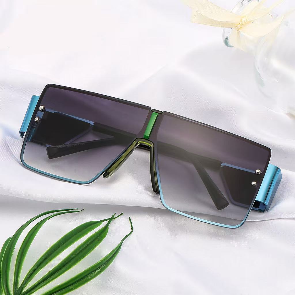 Damen trendige oversized Sonnenbrille mit futuristischem Design Brehn
