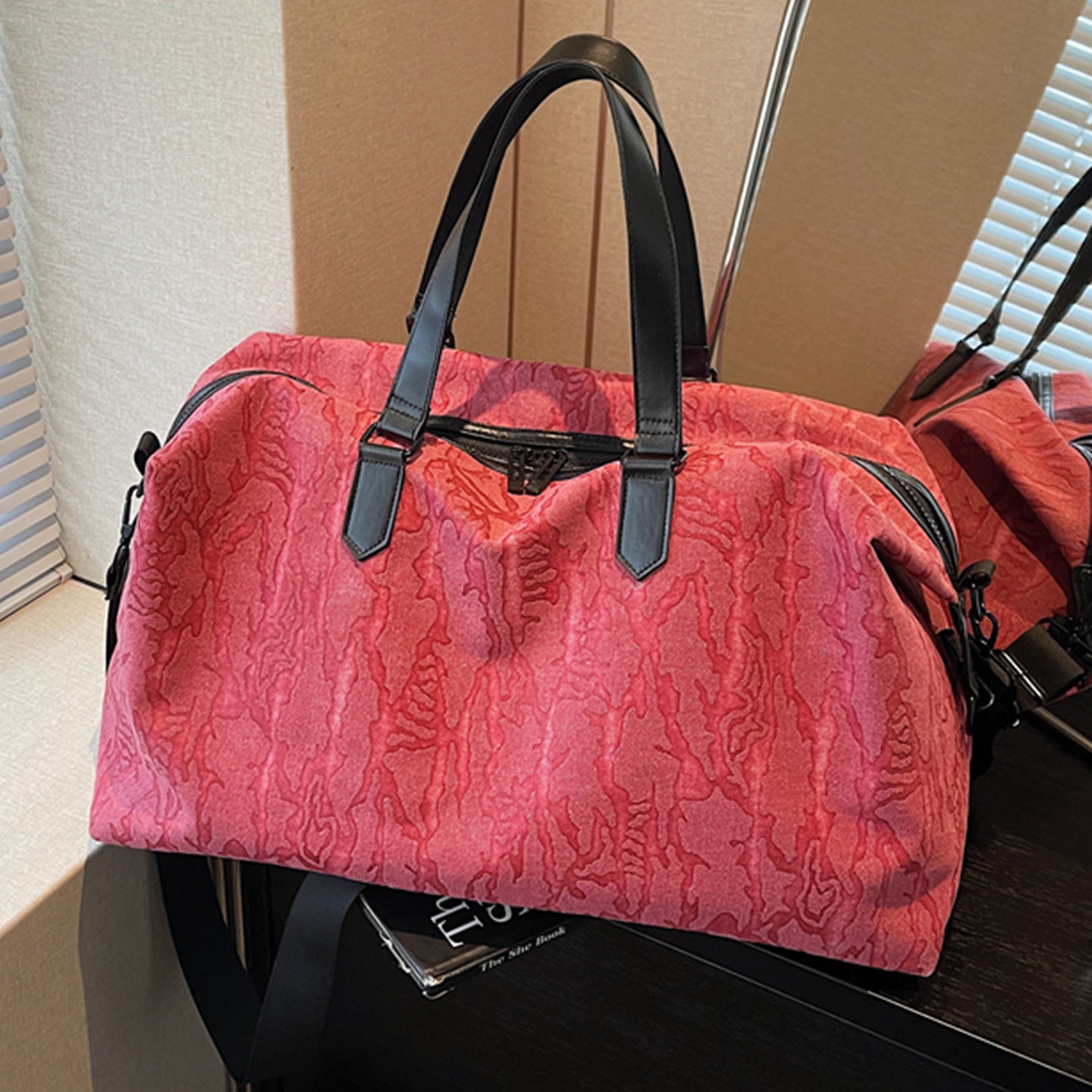 Sportliche Reisetasche mit Innovativem Design Brehn