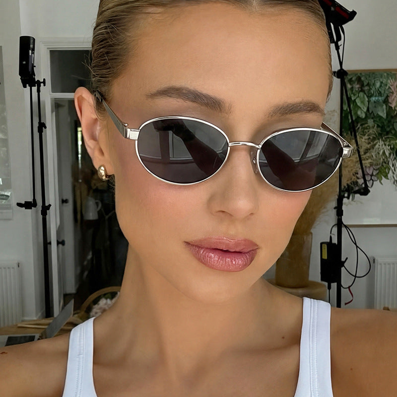 Damen modische Sonnenbrille im eleganten Ovaldesign mit hochwertigem Metallrahmen Brehn