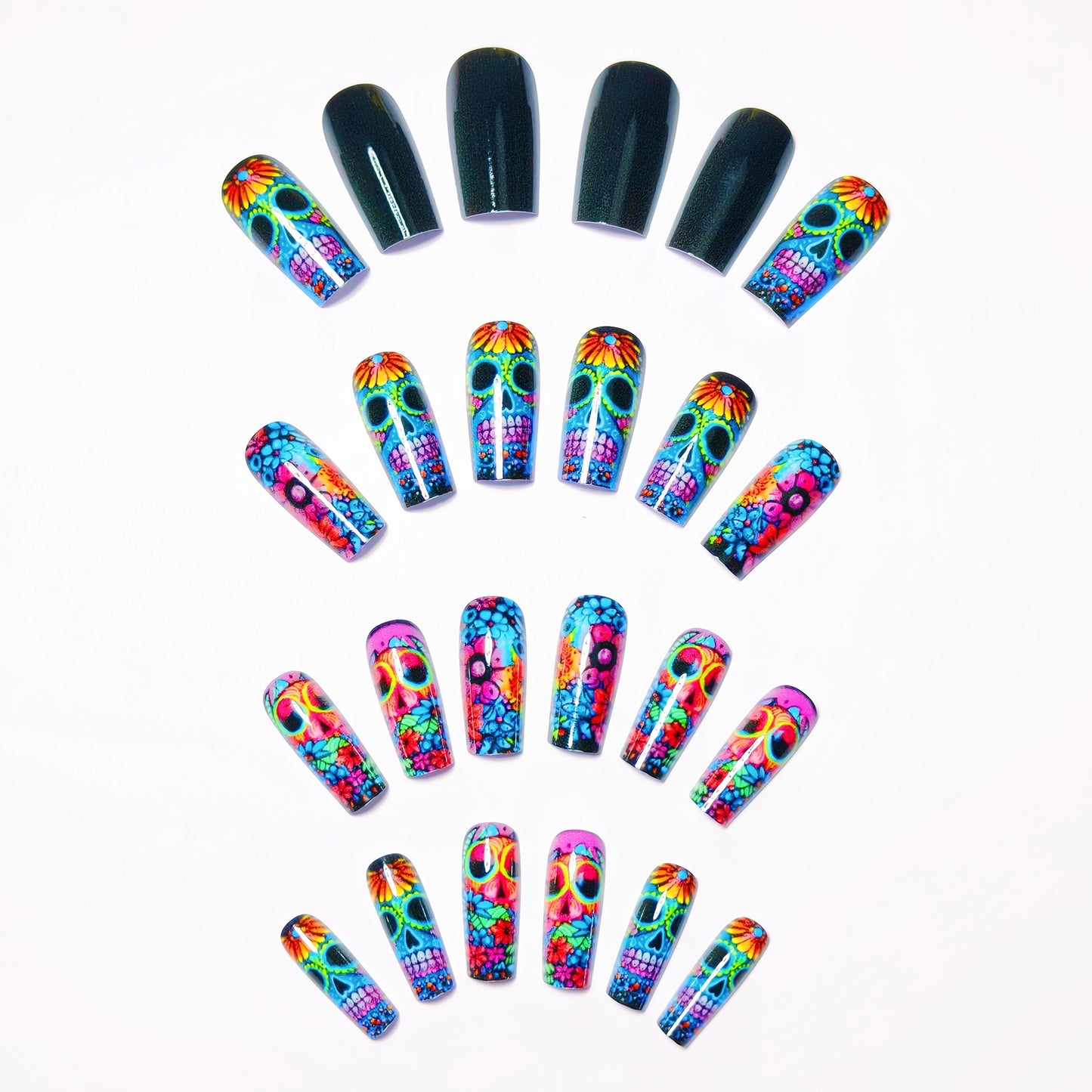 Kunstnagelset mit Lebhaftem Totenschädel-Design Brehn