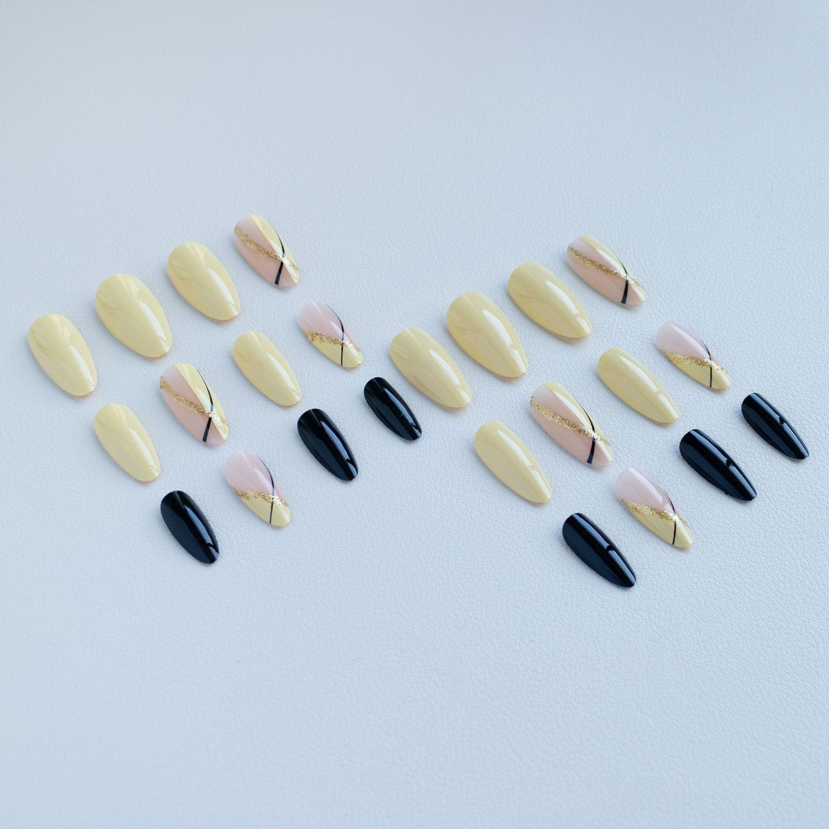 Elegante geometrische Nagelkunst