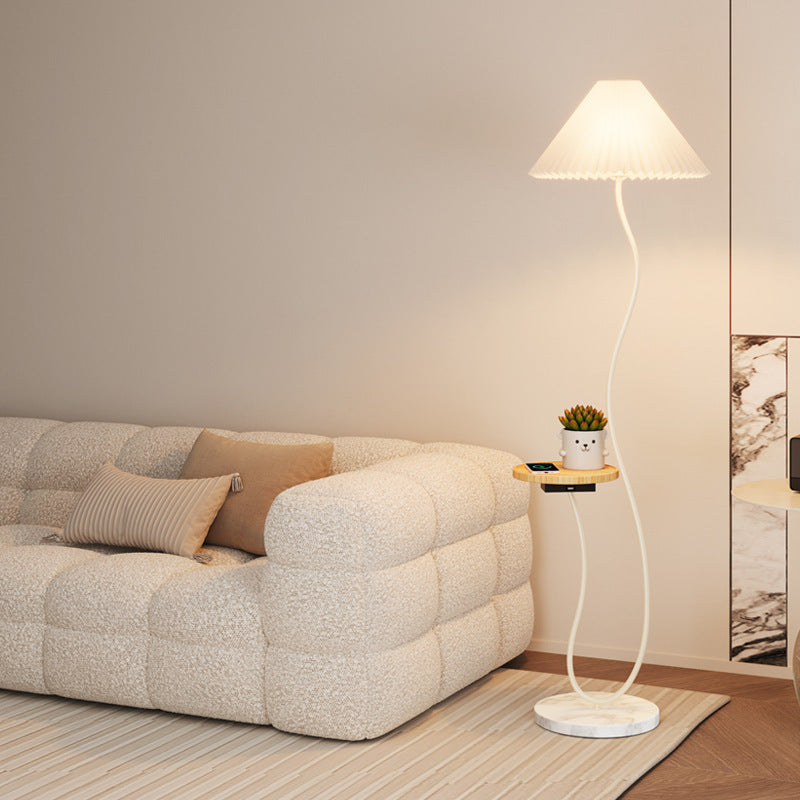 Zeitgenössische Stehlampe