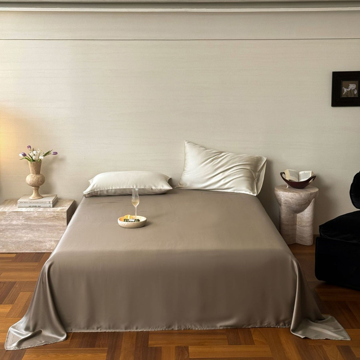 Luxuriöses Satin-Bettwäscheset mit seidig-glatter Oberfläche, Wendefunktion und Hotelverschluss