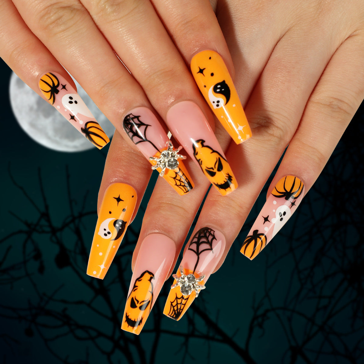 Kunstvolle Nagelverlängerungen mit kreativen Augen-Design Brehn
