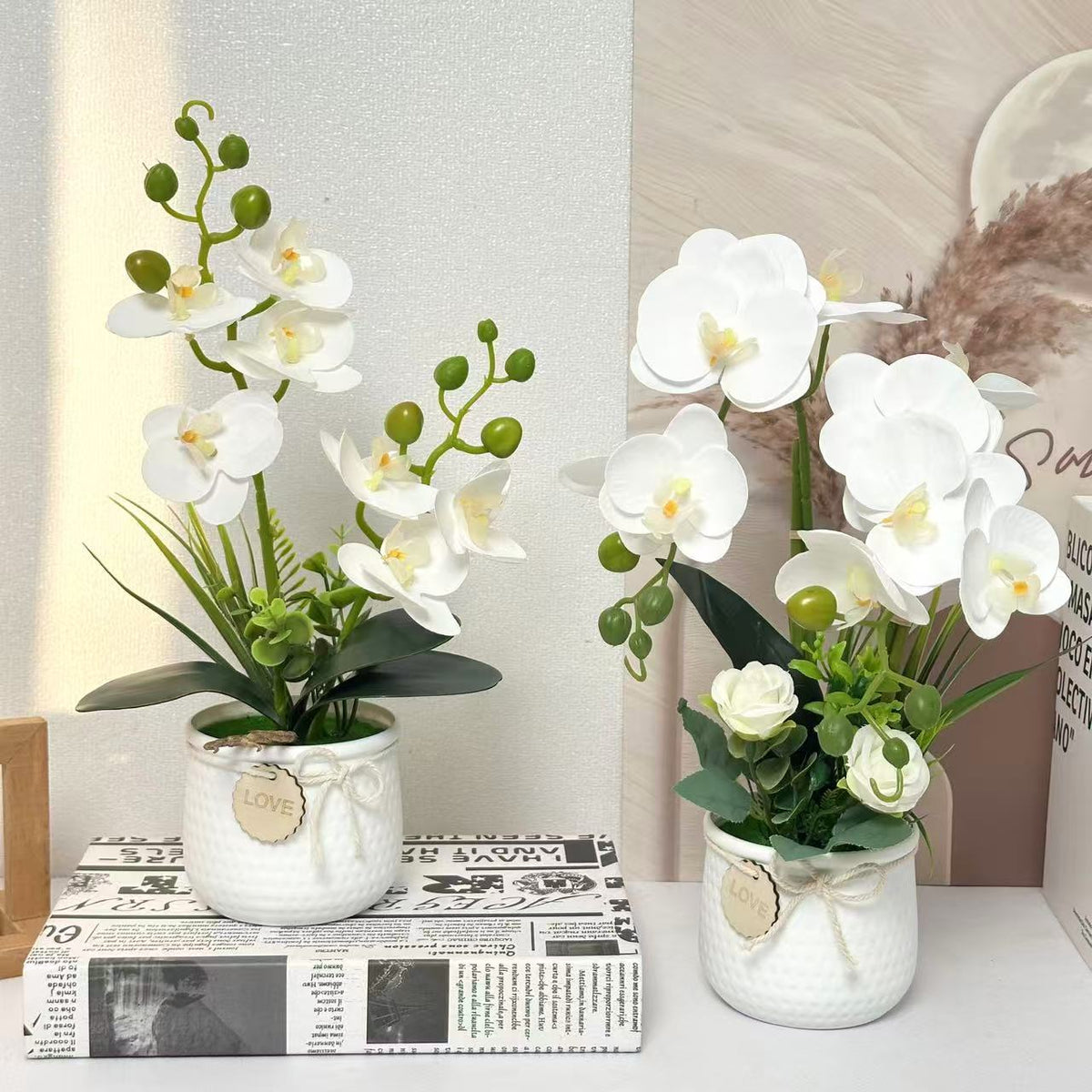 Elegante Kunst-Orchidee und Rosenpflanzenarrangement für Dekor