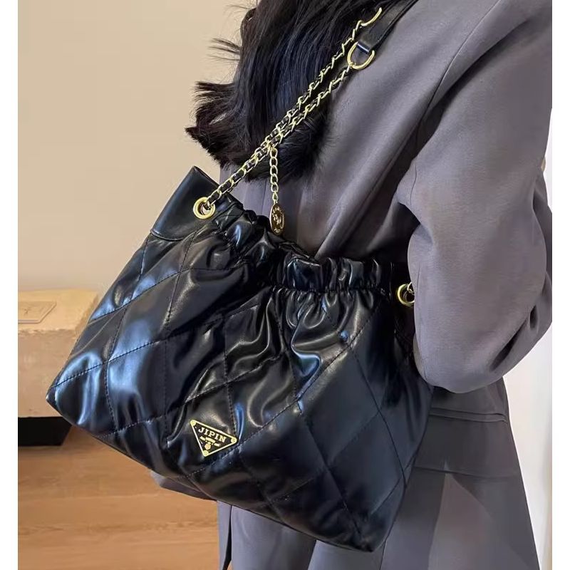 Chice gesteppte Schultertasche Brehn