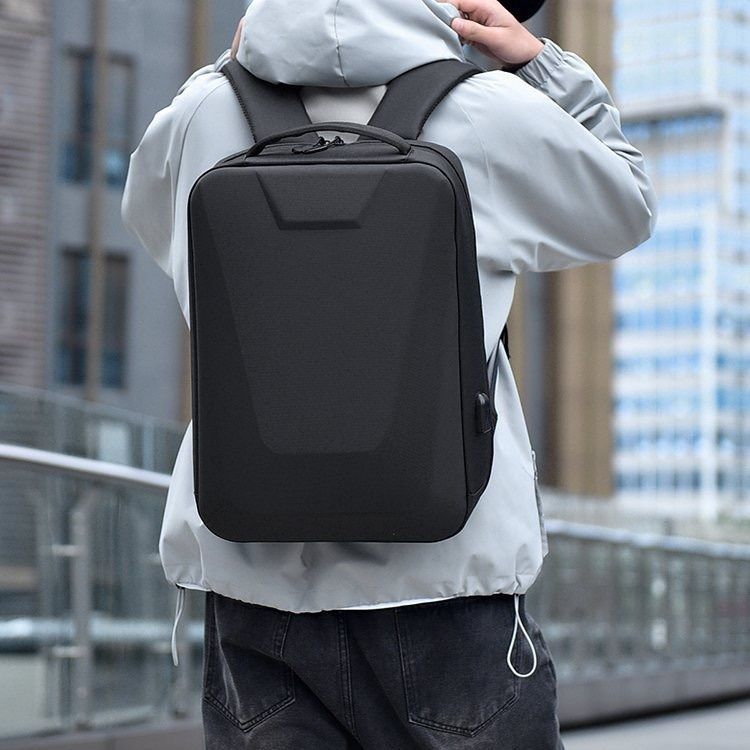 Eleganter Rucksack mit Innovativem Hardcase Brehn