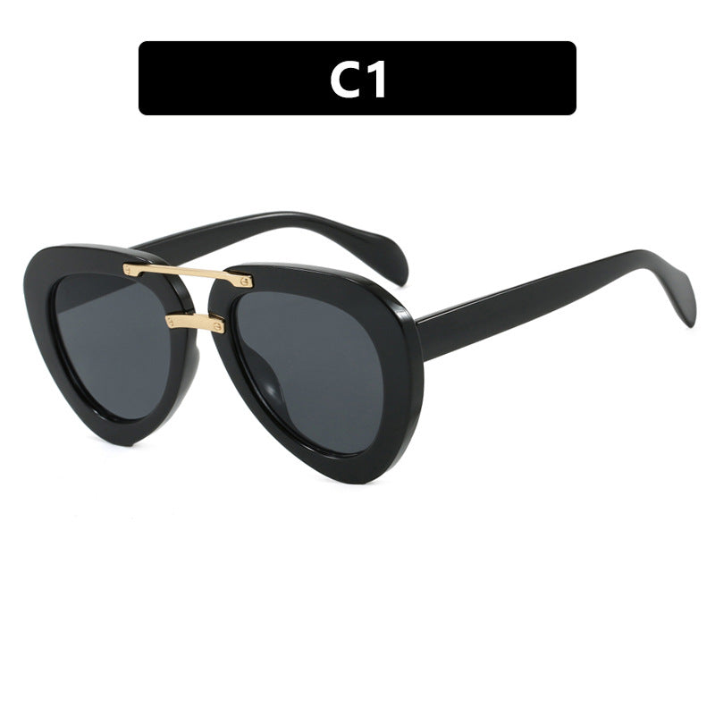 Damen extravagante Sonnenbrille im modernen Herzdesign Brehn