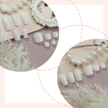 Premium Gel Press-On Nail Set mit elegantem French Tip Design Brehn