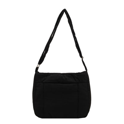 Leichte gestepfte Schultertasche