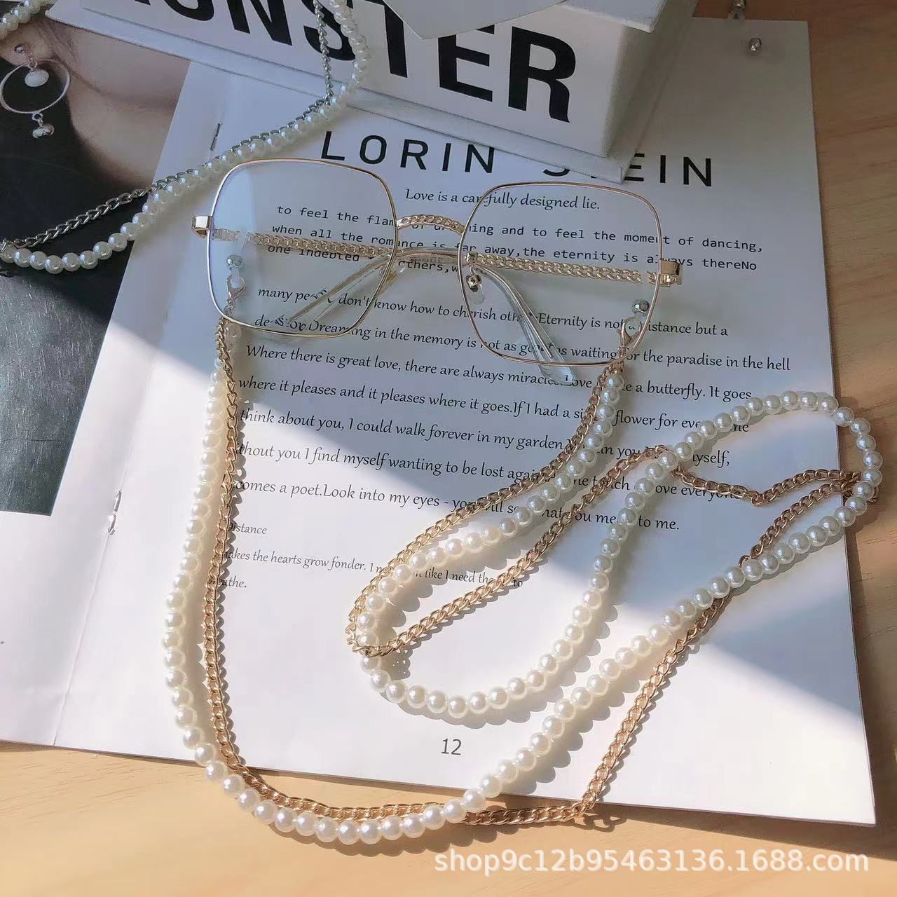 Eleganter Perlen- und Ketten-Brillenhalter Brehn