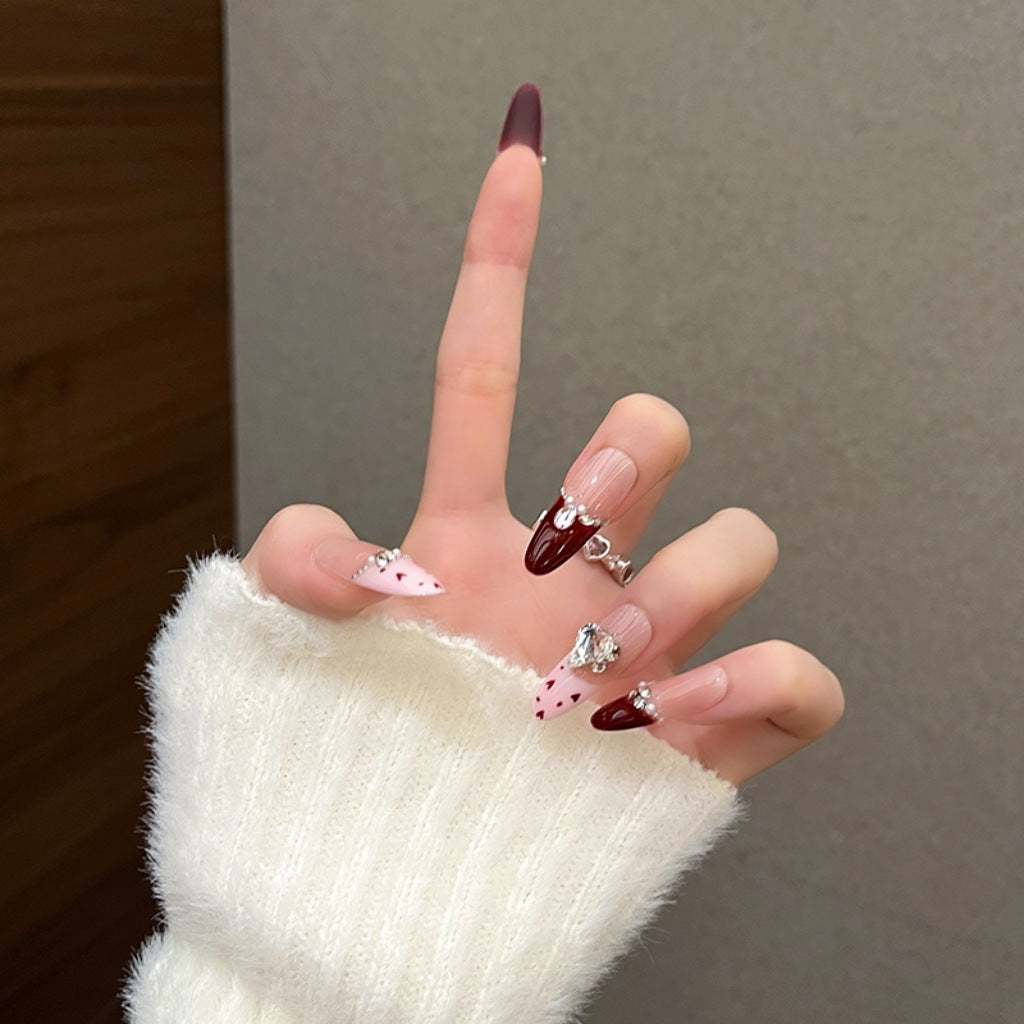 Glamouröse mit Strass besetzte Stiletto Press-On Nägel Brehn