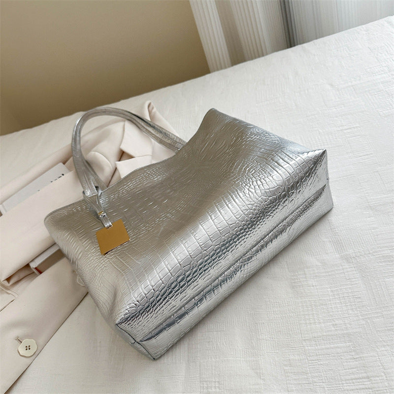 Texturierte Kunstleder-Tasche