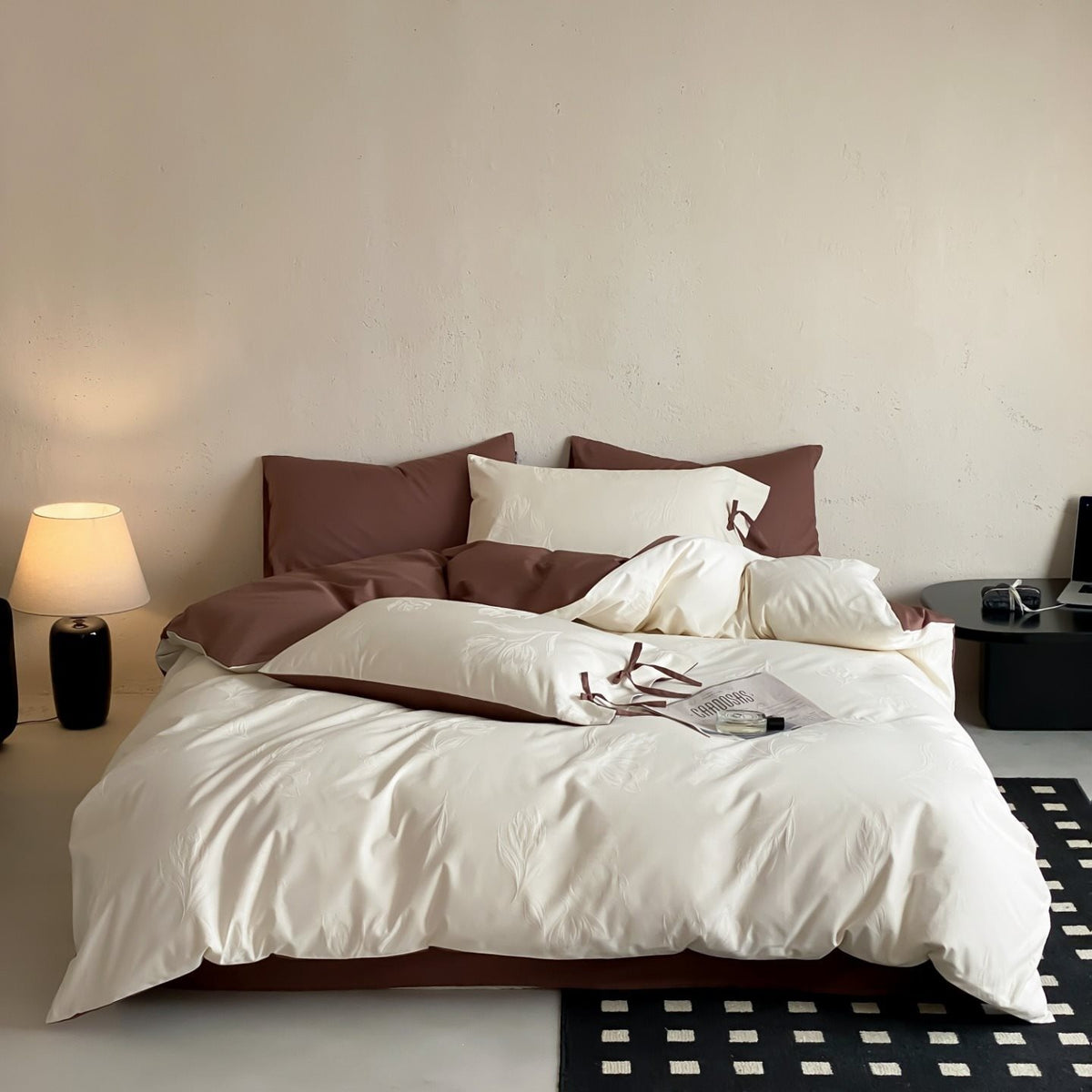 Elegantes Baumwollsatin-Bettwäscheset mit Wendefunktion und Bindebändern