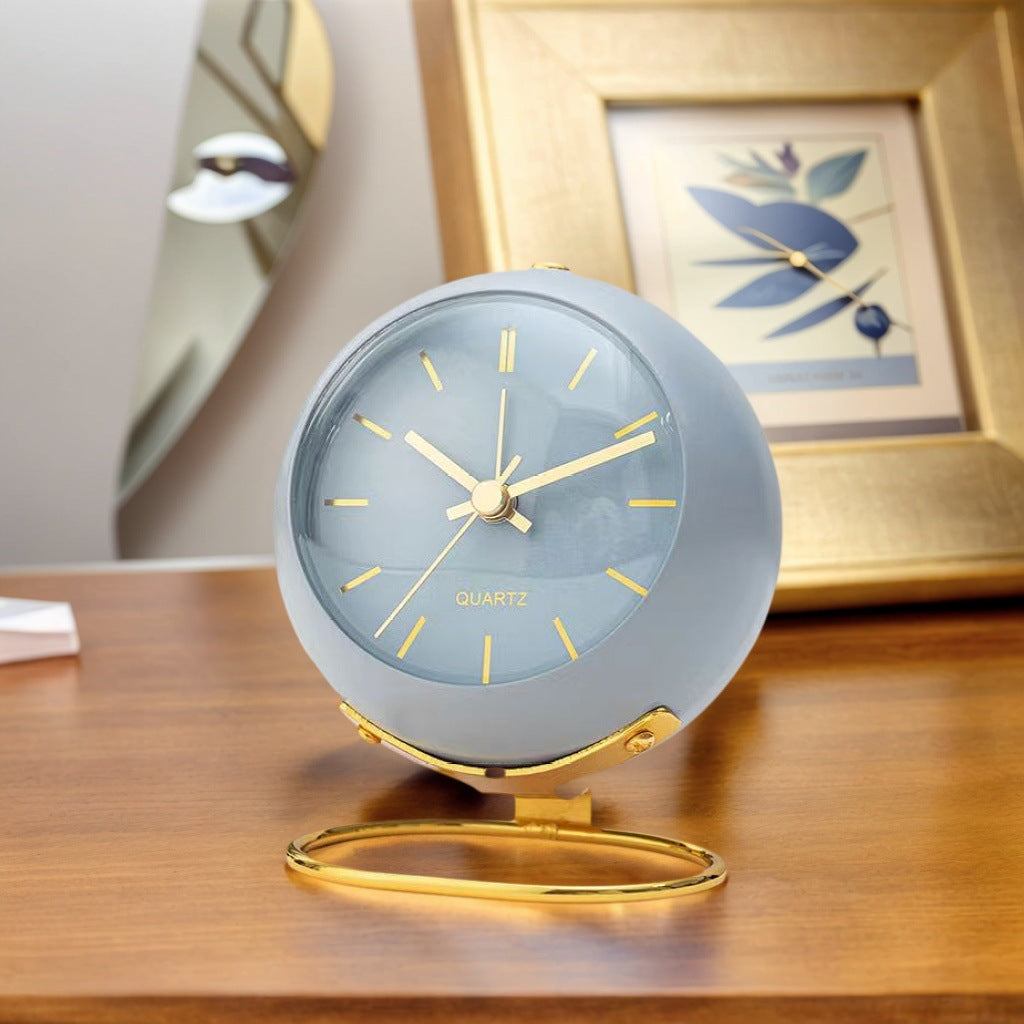 Tischuhr Im Eleganten Retro-Design Brehn