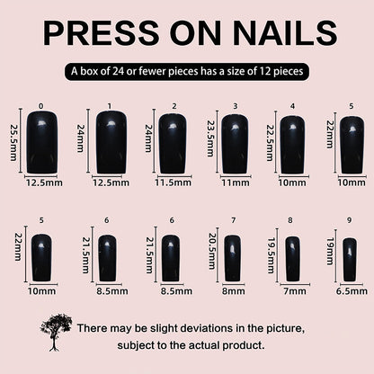 Kunstnagelset mit glamourösen Verzierungen und eleganten Designs Brehn