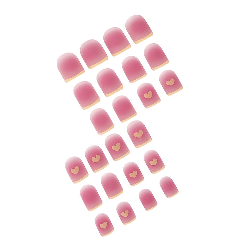 Kreative Nageldesigns mit Herzakzent Brehn