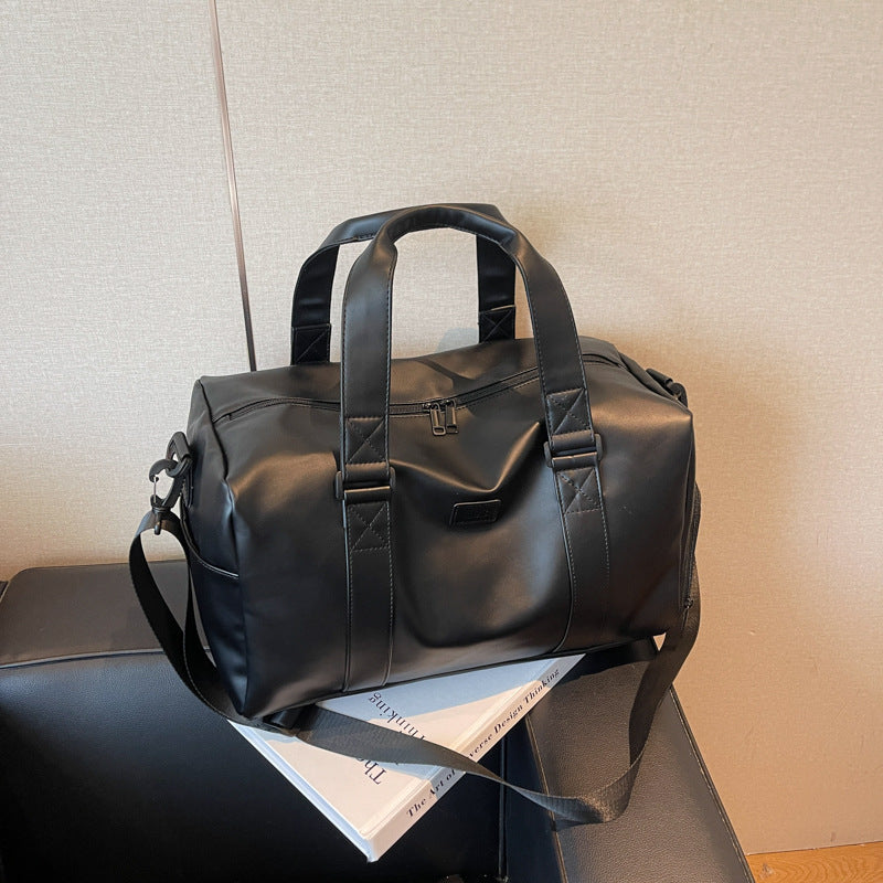 Sportliche Duffel-Tasche mit Robustem Wasserabweisendem Material und Vielseitigen Tragemöglichkeiten Brehn