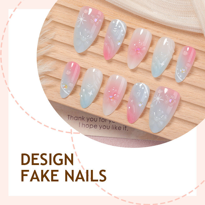 Kunstnagelset mit elegantem Farbverlauf und floralem Design Brehn