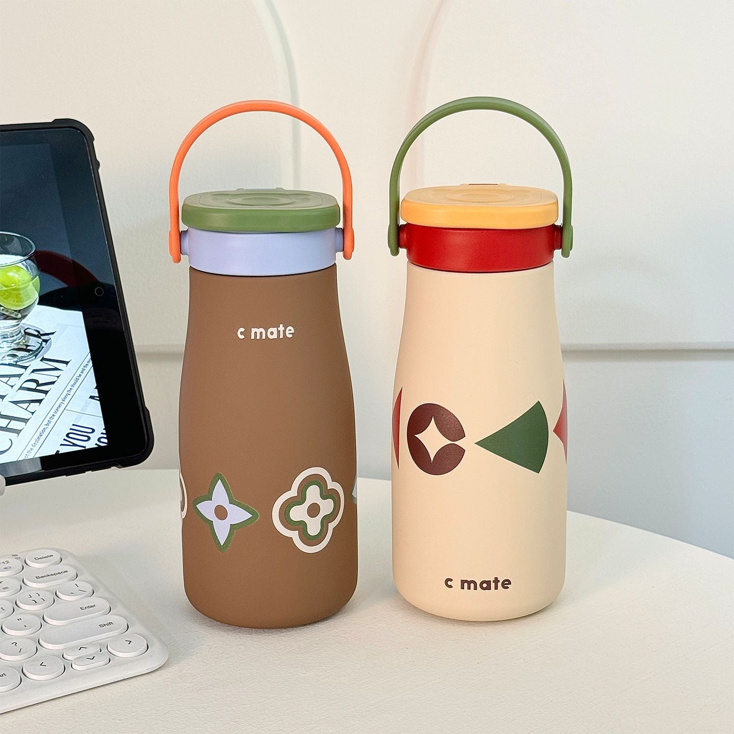 Damen Isolierte Trinkflasche mit praktischem Trageriemen Brehn