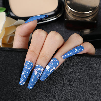 Kunstnägel mit künstlerischem Splatter-Design Brehn