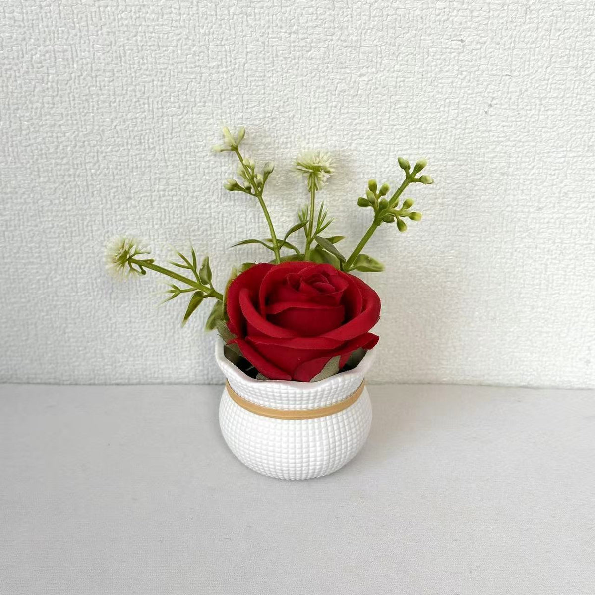 Faux Floral Tischmittelstück