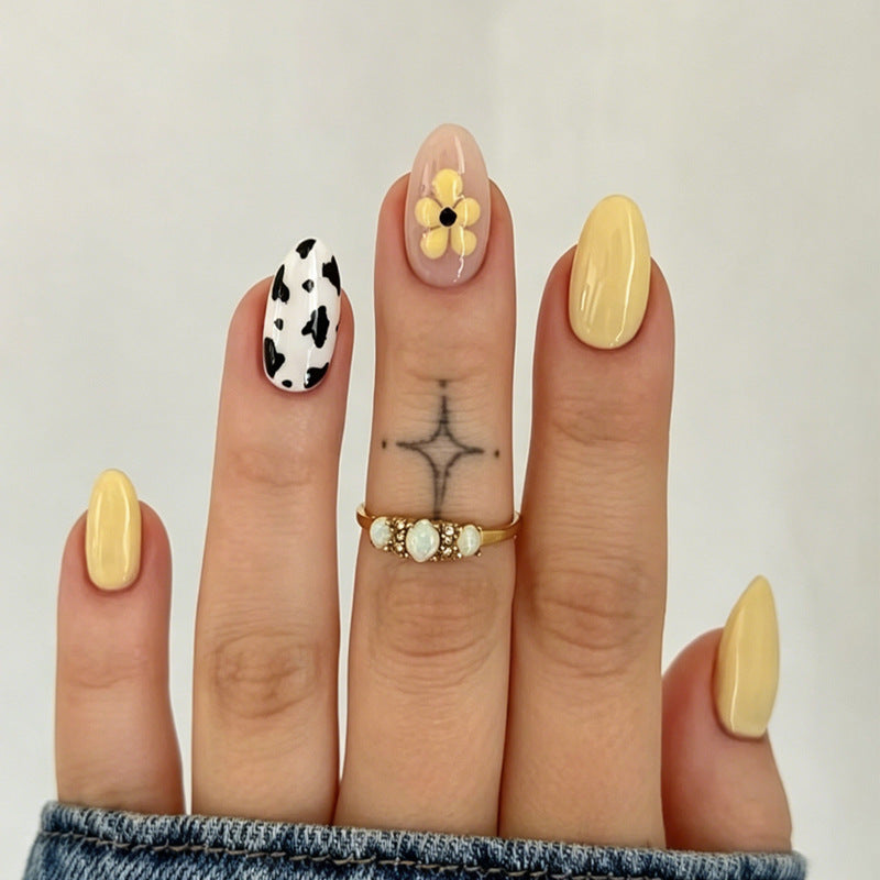 Kunstnagelset mit floralen und trendigen Tiermustern Brehn