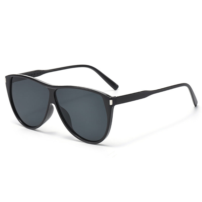 Damen moderne Cat-Eye Sonnenbrille mit schützendem UV-Filter und stilvollem Rahmen Brehn