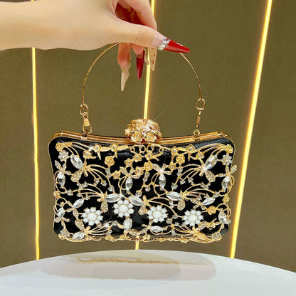 Luxuriöse mit Blumen verzierte Abendtasche