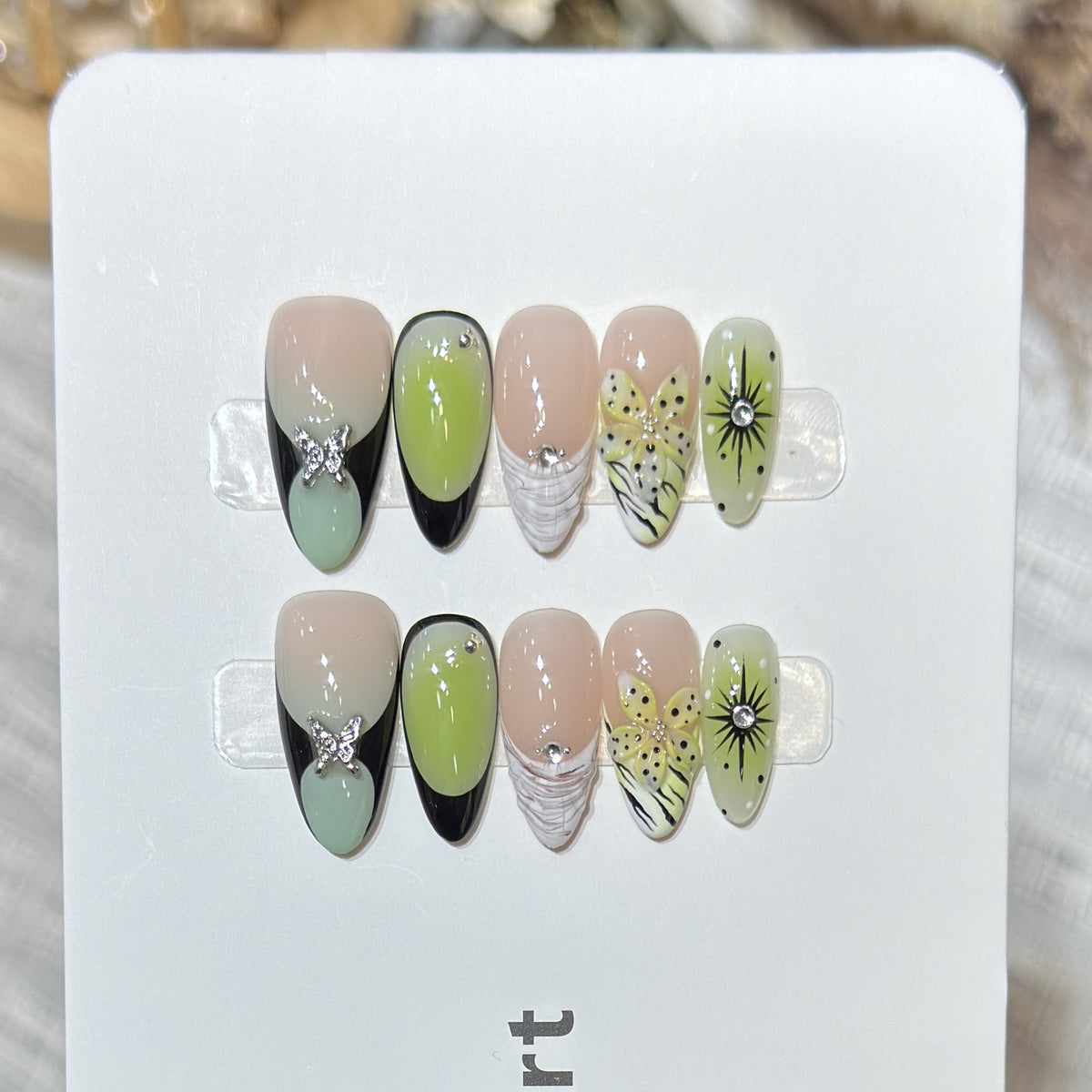 Wiederverwendbares Press-On Nagelset Brehn