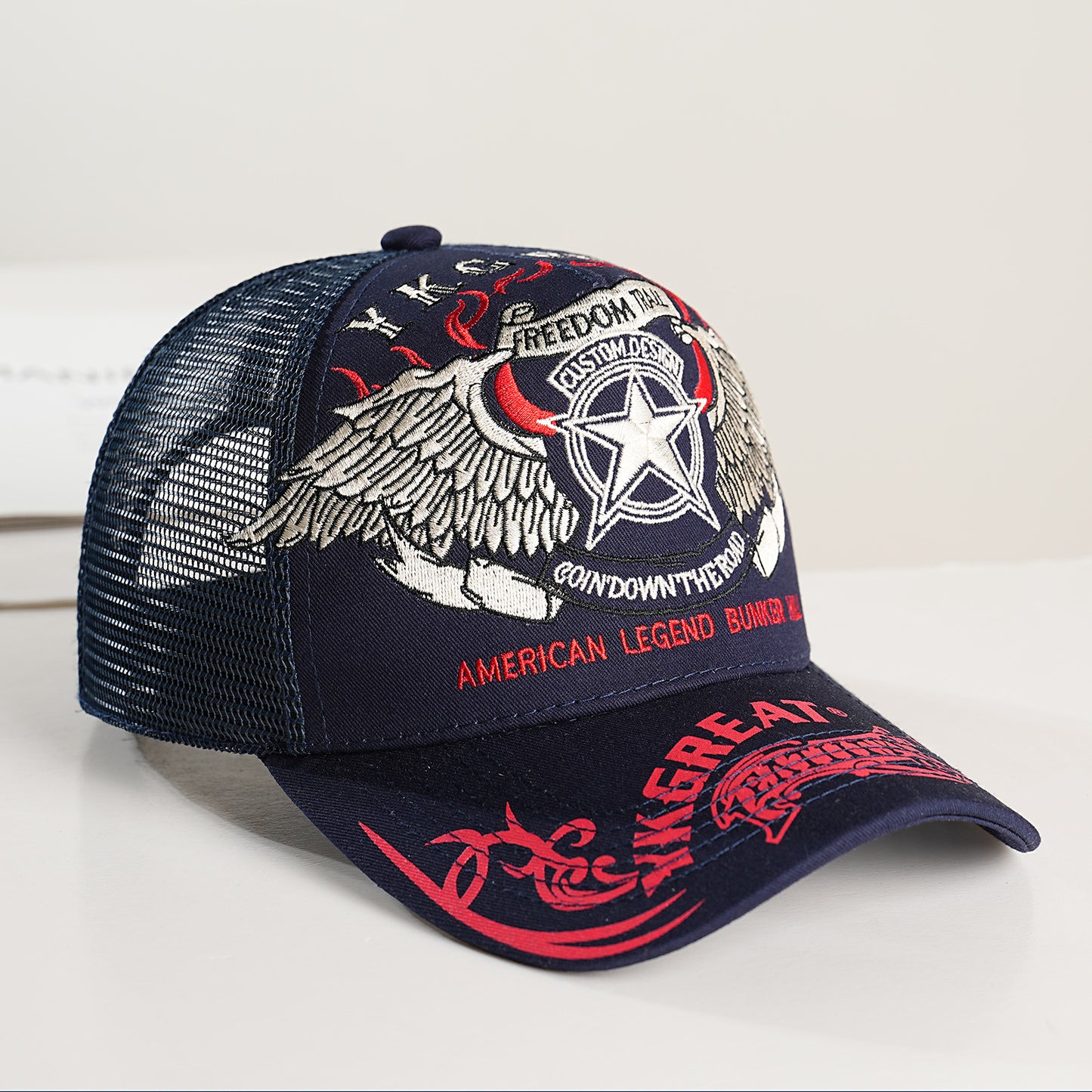 Unisex Trucker Cap mit grafischem Design und atmungsaktivem Netz Brehn