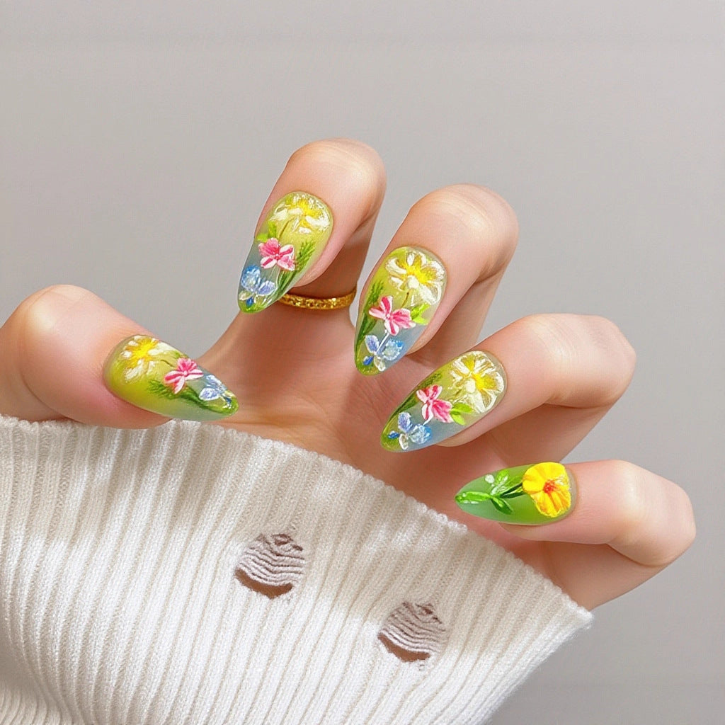 Kunstvolle Nagelverlängerungen mit Eleganten Spitzen Brehn