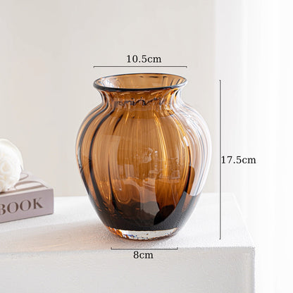 Mouthblown gerippte rauchige Glaslampen-Vase mit schmalem Hals Brehn