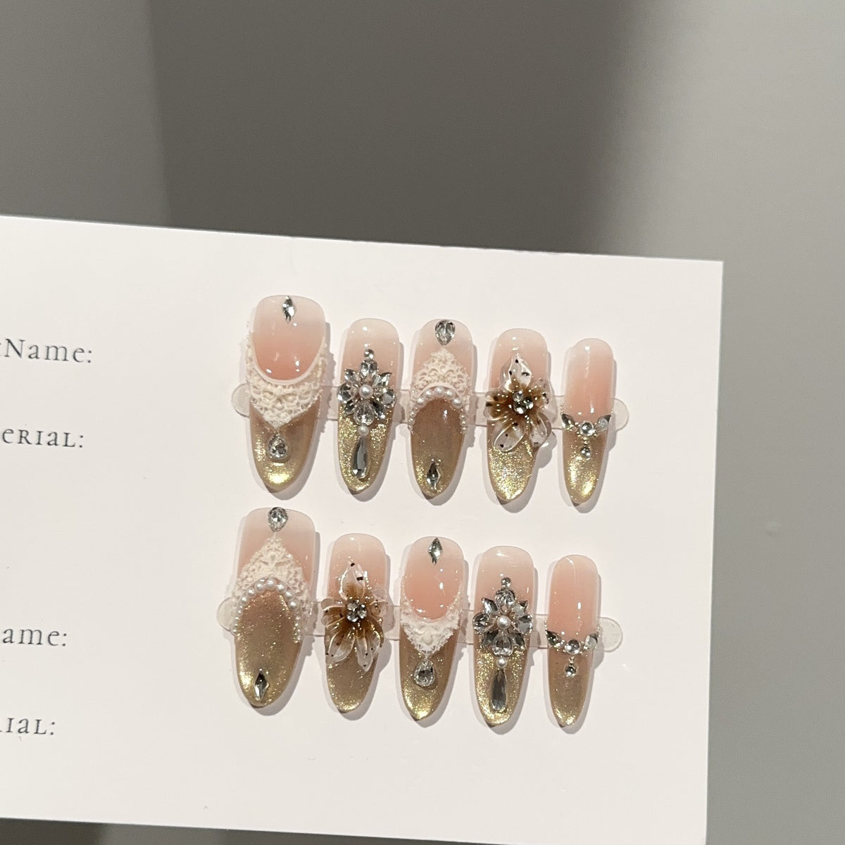 Elegantes Strass- und Spitzen-Press-On-Nägel-Set