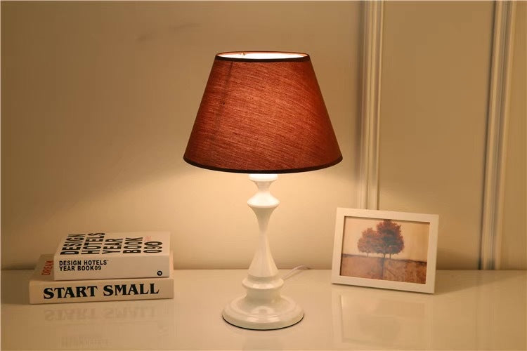 Stylische LED Tischlampe