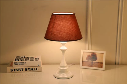 Stylische LED Tischlampe