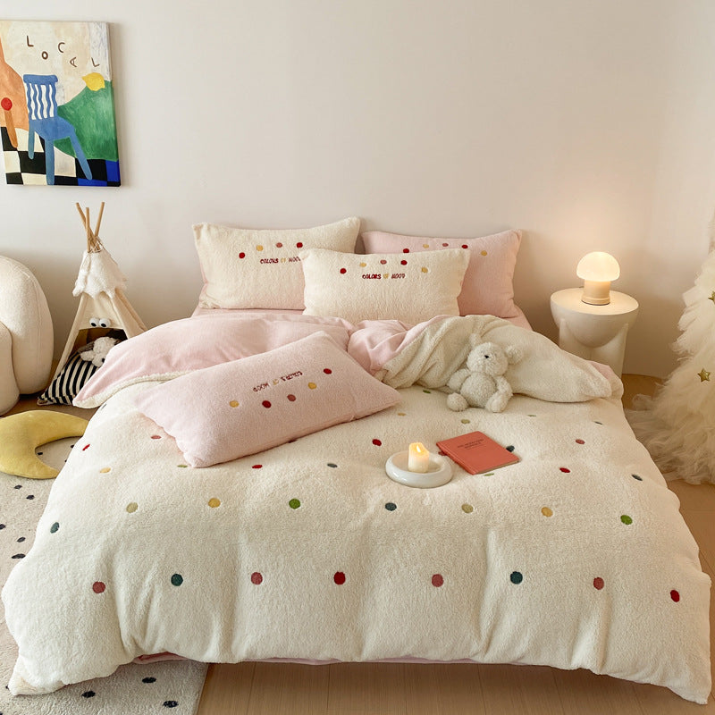 Kuschelige Teddyfleece-Bettgarnitur mit bunten Pünktchen und extra-weicher Oberfläche