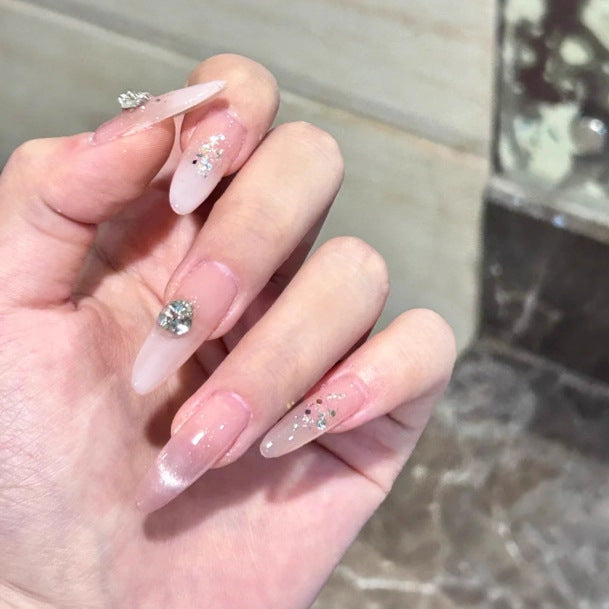 Glamouröses Stiletto Press-On Nageldesign Brehn